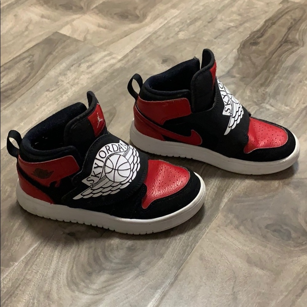 preschool Jordan sky sneakers